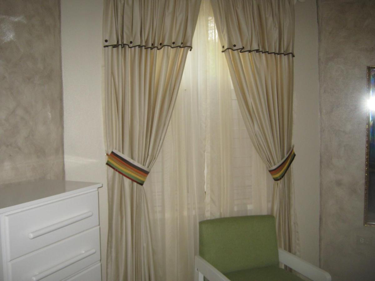 Marchabell By The Sea E22 Apartment Ocho Rios Room photo